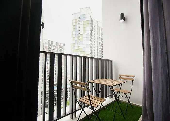 Luxury Penthouse Icity Near Mall & Themepark Free Parking