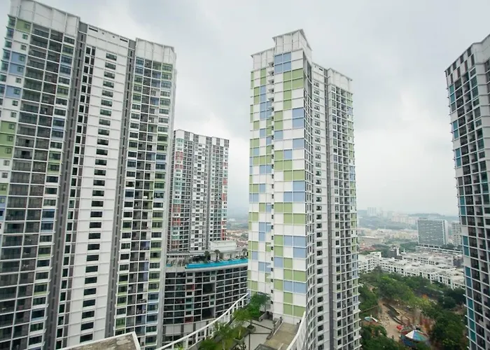 Luxury Penthouse Icity Near Mall & Themepark Free Parking