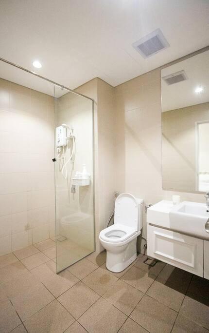 Apartment Luxury Penthouse Icity Near Mall & Themepark Free Parking *